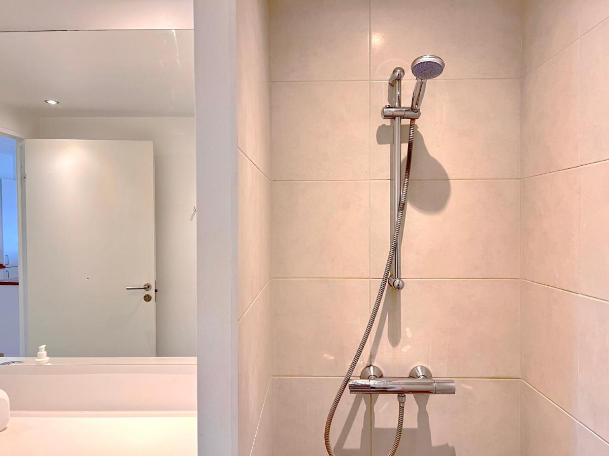 3 Bedroom At Margretheholmsvej With Balcony Near The Opera House And The Center * København