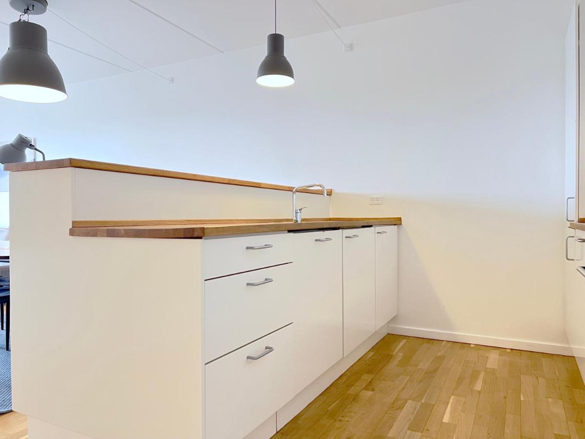 3 Bedroom At Margretheholmsvej With Balcony Near The Opera House And The Center * København